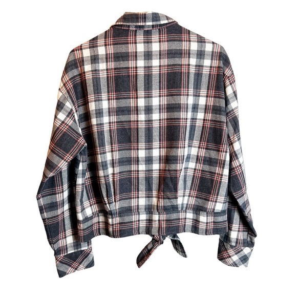 C & C California - Plaid Tie Front Long Sleeve Flannel - Sz. M - Picture 2 of 5